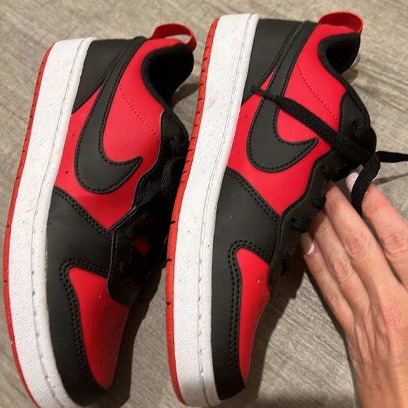 Nike black red leather low dunks sneakers - Picture 4 of 7
